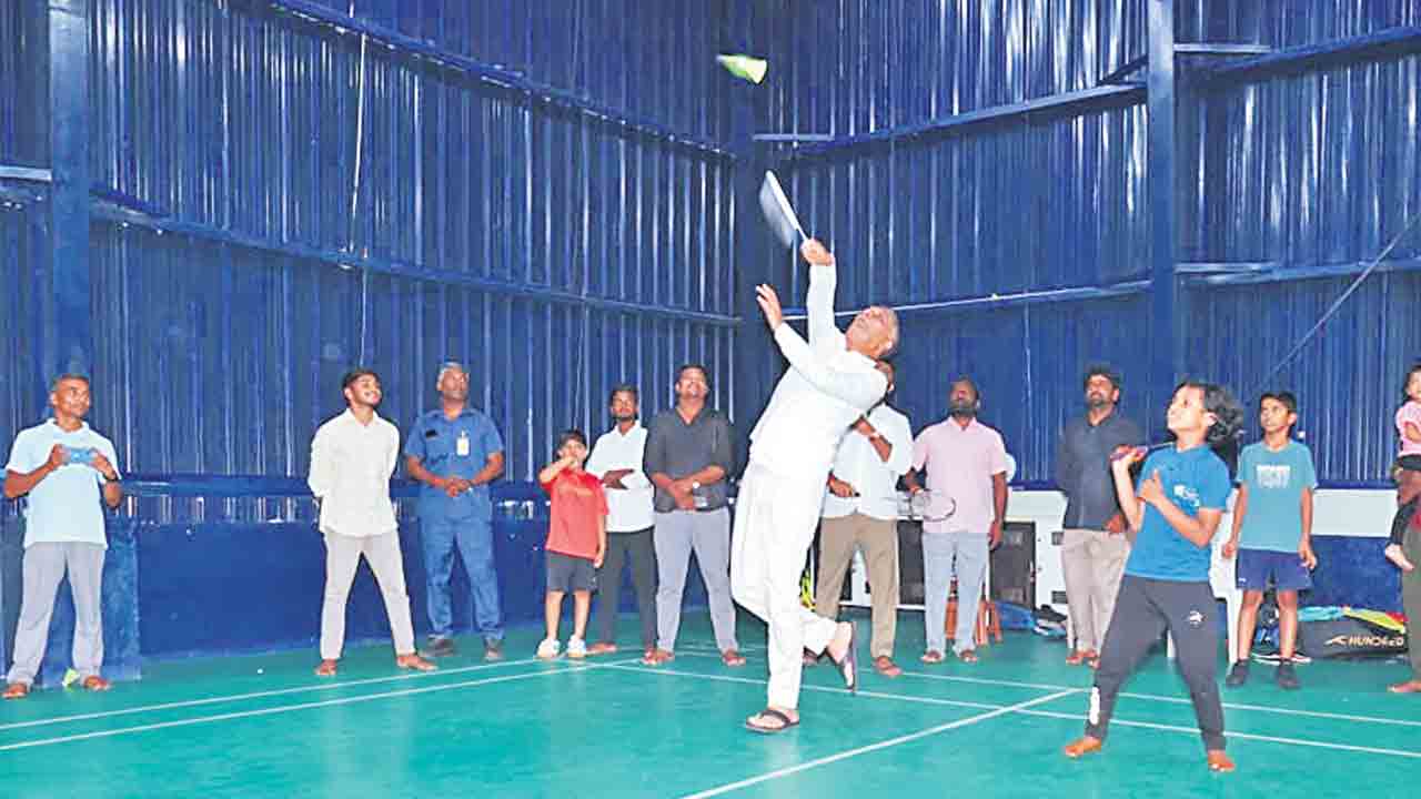 సిద్దిపేట అన్నింటా ఆదర్శంగా నిలవాలి