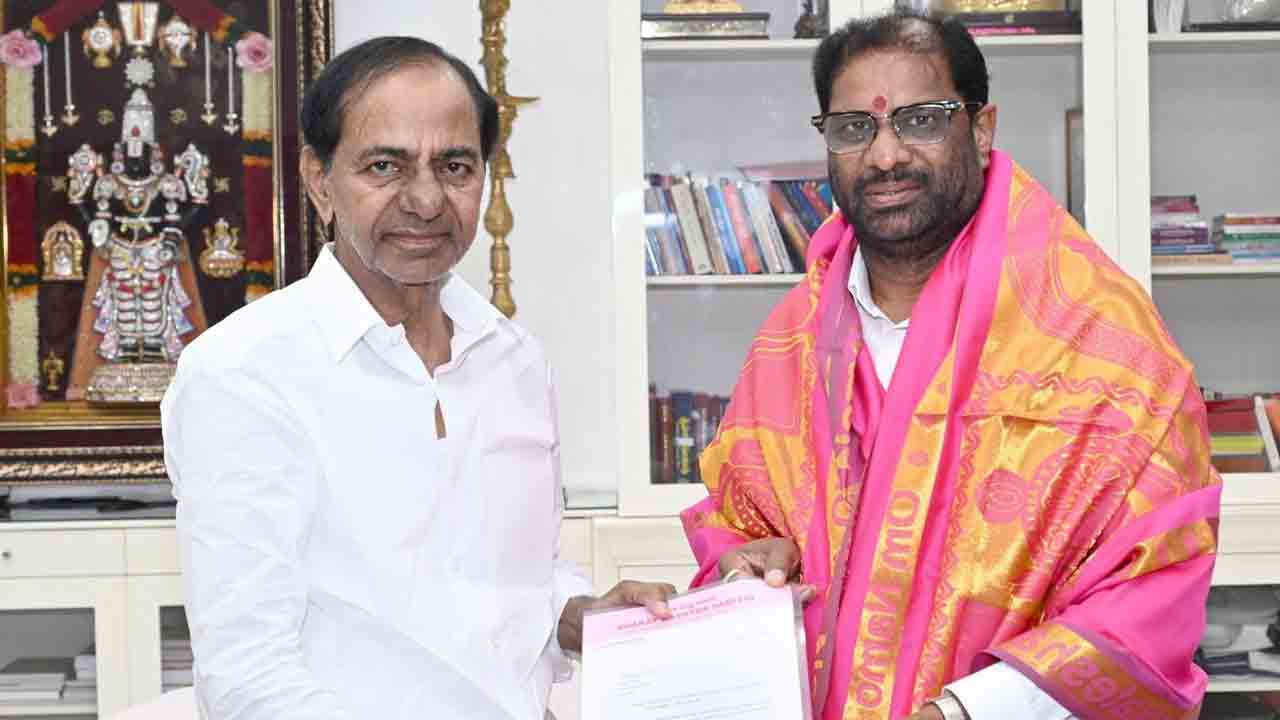 కేసీఆర్‌ను మర్యాద పూర్వకంగా కలిసిన వద్దిరాజు