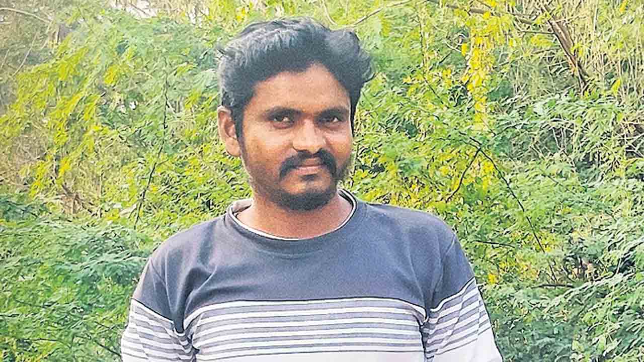 కరెంట్‌ షాక్‌తో యువరైతు మృతి