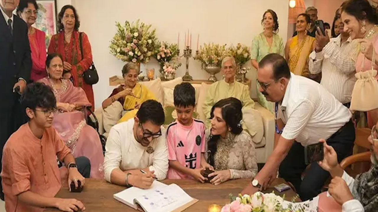 Aamir Khan | సింపుల్‌గా ఆమిర్ ఖాన్ – గౌరీ స్ప్రాట్ వివాహం  .. సోషల్ మీడియాలో చక్కర్లు కొడుతున్న ఫొటోలు