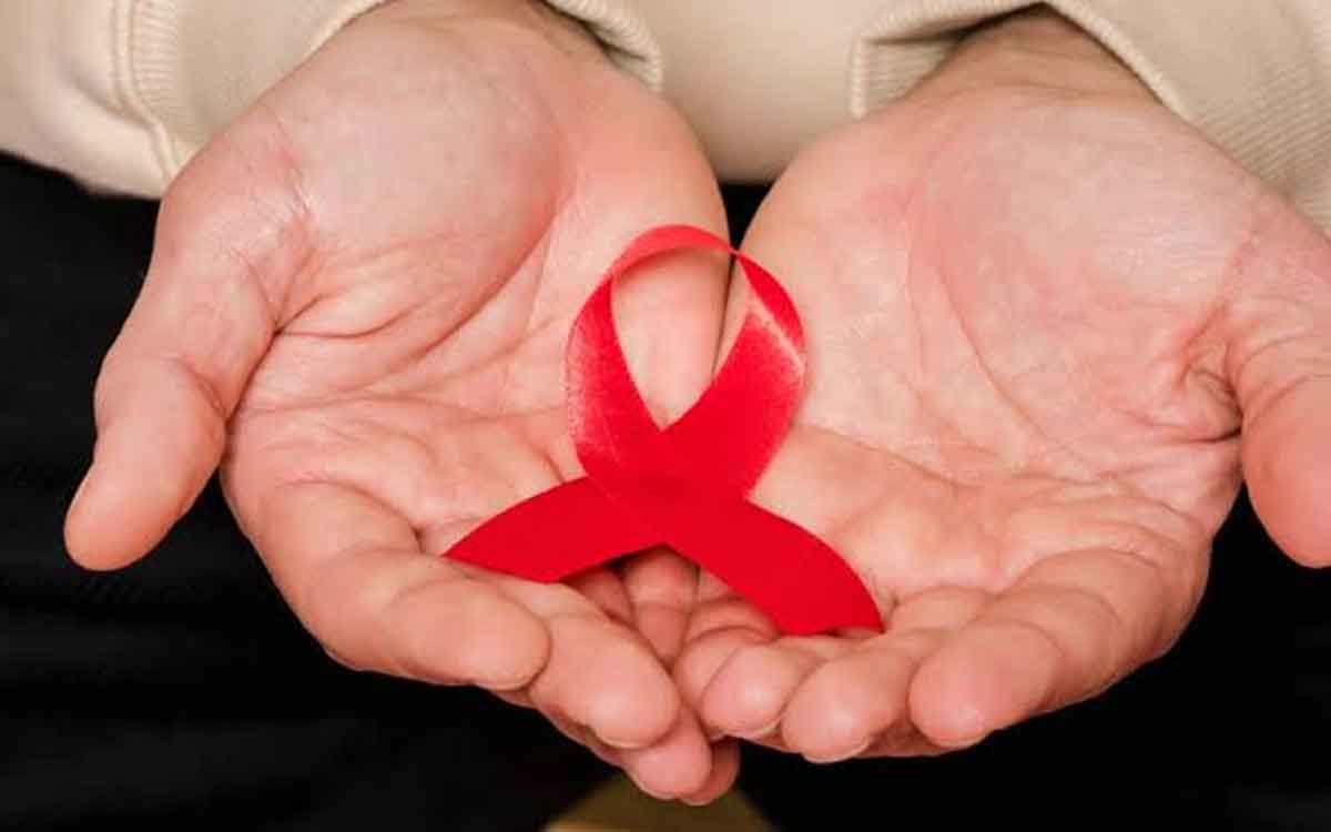 HIV | హెచ్ఐవీ వైద్య ప‌రీక్ష‌ల విష‌యంలో చాలా మందికి ఉండే అపోహ‌లు ఇవే.. ముంద‌స్తు ప‌రీక్ష‌లు ఎంతో మేలు..