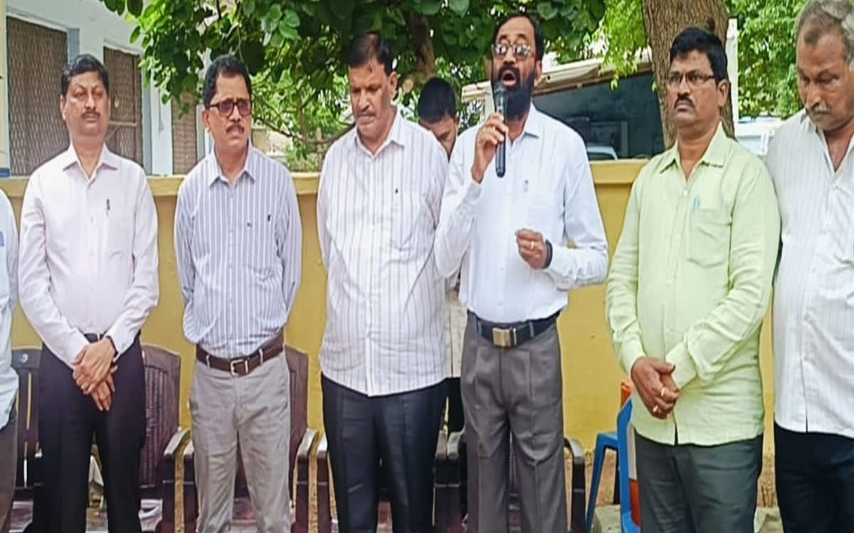ఏఐటీయూసీ పోరాట ఫలితంగా రామవరం డిస్పెన్సరీ పునఃప్రారంభం