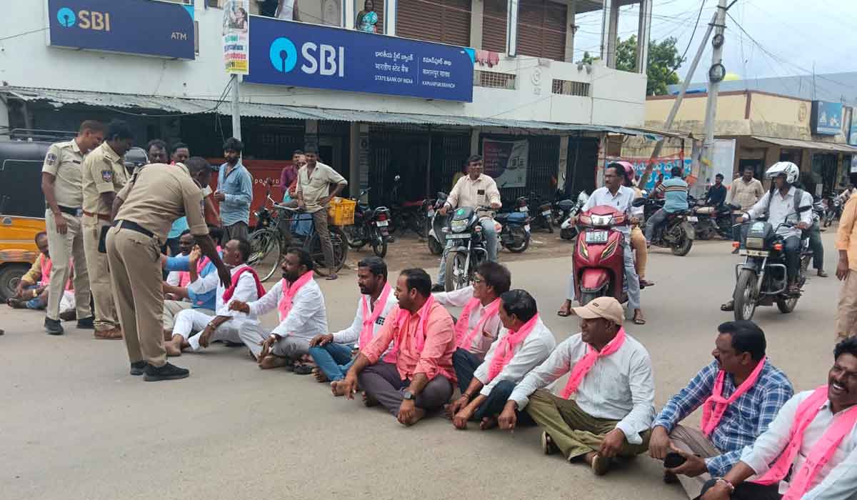 Kamanpur | కమాన్‌పూర్‌ ప్రభుత్వ ఆసుపత్రిలో సమస్యలు పరిష్కరించాలని బీఆర్ఎస్ శ్రేణుల ఆందోళన