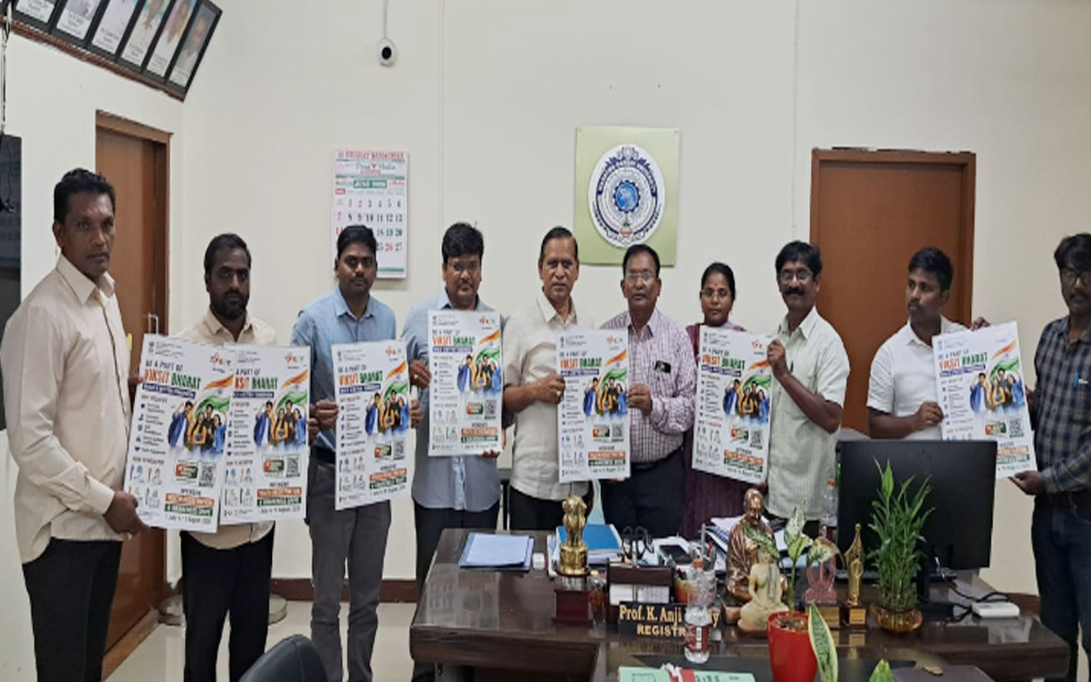 క్రీడల్లో విద్యార్థుల భాగస్వామ్యం పెంచాలి : ఎంజీయూ రిజిస్ట్రార్ కొప్పుల అంజిరెడ్డి