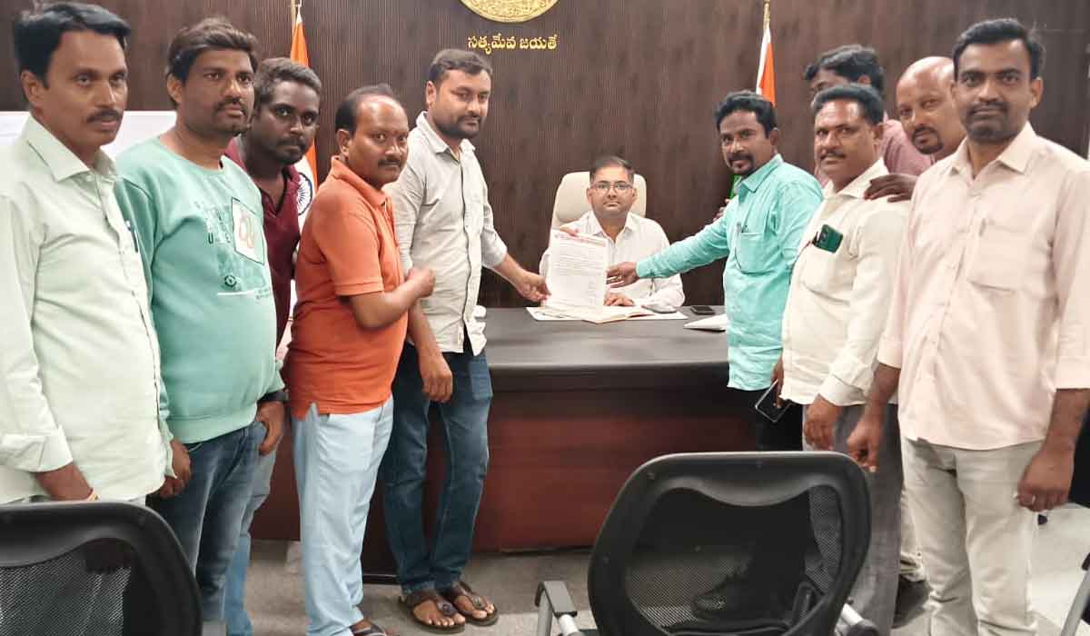 Peddapally | జర్నలిస్టుల పిల్లలకు రాయితీ విద్యను అందించాలి.. టీయూడబ్ల్యూజేహెచ్-143 జాతీయ కౌన్సిల్ సభ్యులు అంకరి ప్రకాష్