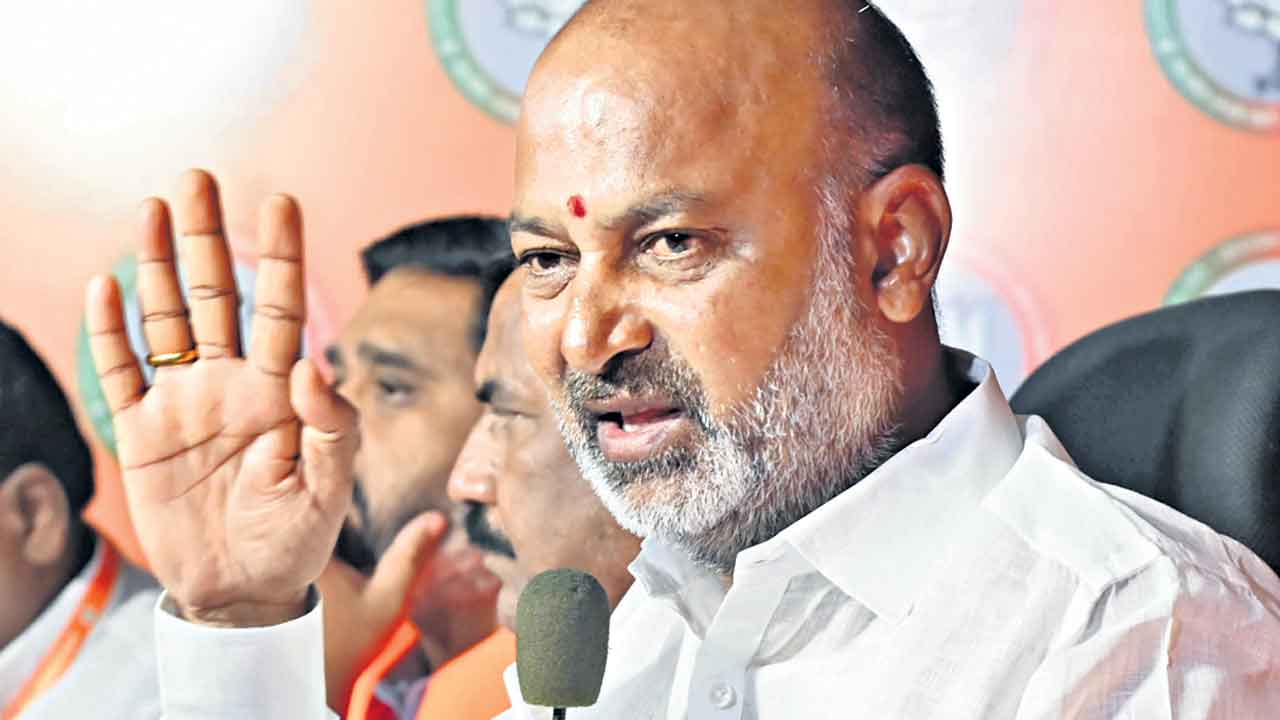 విద్యార్థులు కారు అరాచకవాదులు