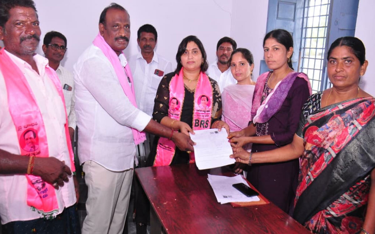 సర్ కార్యక్రమాన్ని పారదర్శకంగా నిర్వహించాలి : మాజీ ఎమ్మెల్యే బానోతు చంద్రావతి