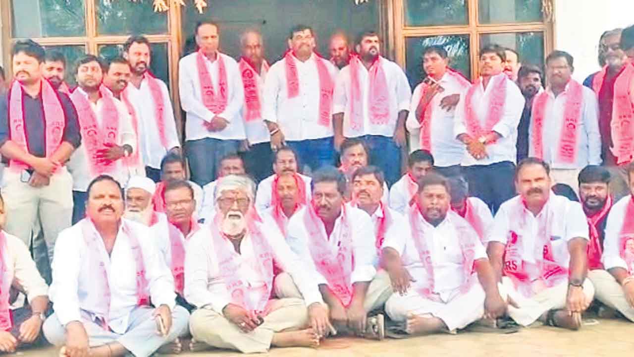 అధికారుల వైఖరిపై బీఆర్‌ఎస్‌ ఆగ్రహం