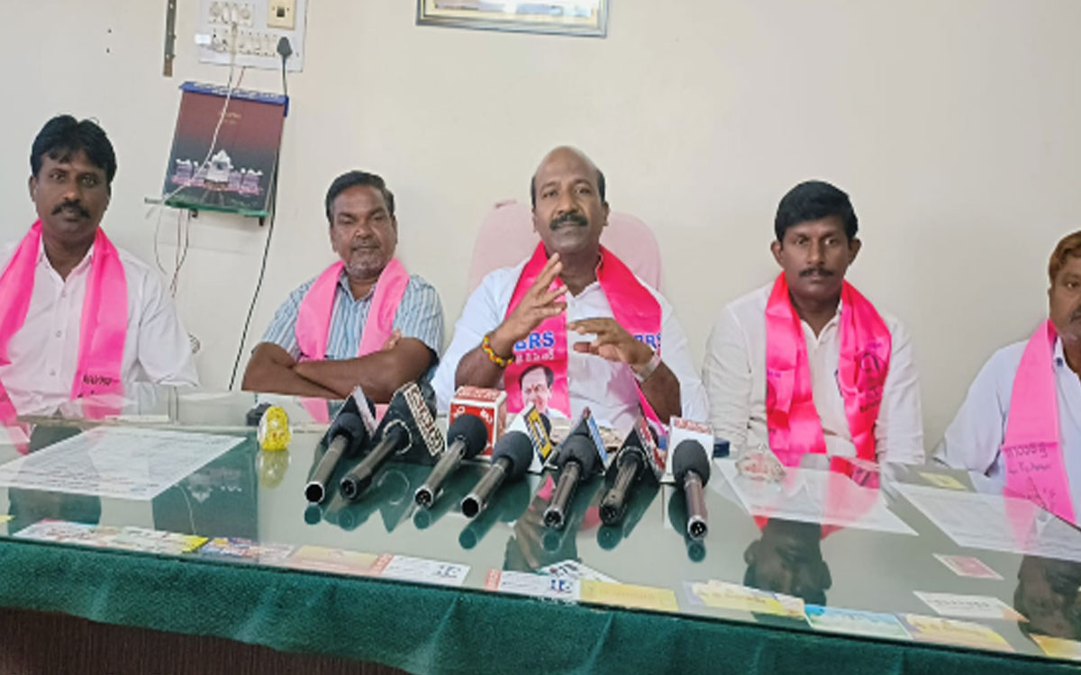 రైతు ద్రోహి కాంగ్రెస్ ప్రభుత్వం : మాజీ ఎమ్మెల్యే చిరుమర్తి లింగయ్య