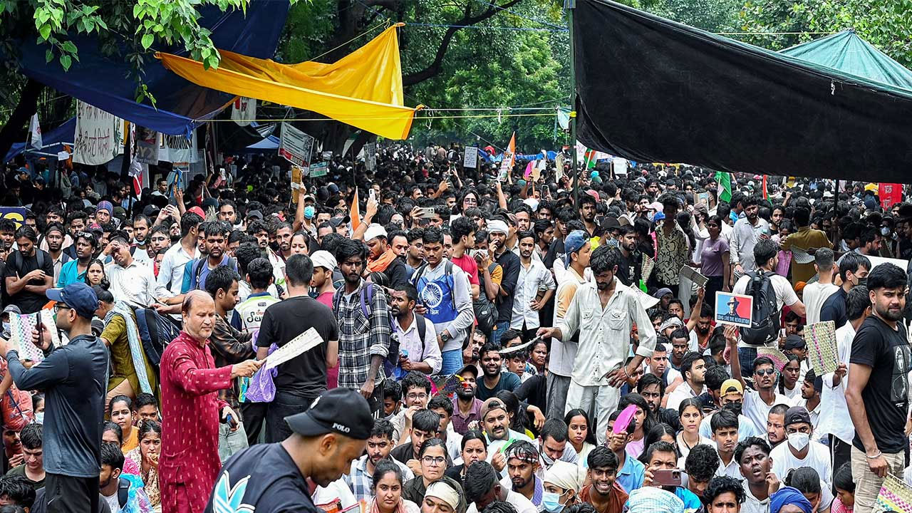CJP Protest: సీజేపీ సంస‌ద్ చ‌లో.. 130 మంది పోలీసులు, 65 మంది విద్యార్థుల‌కు గాయాలు