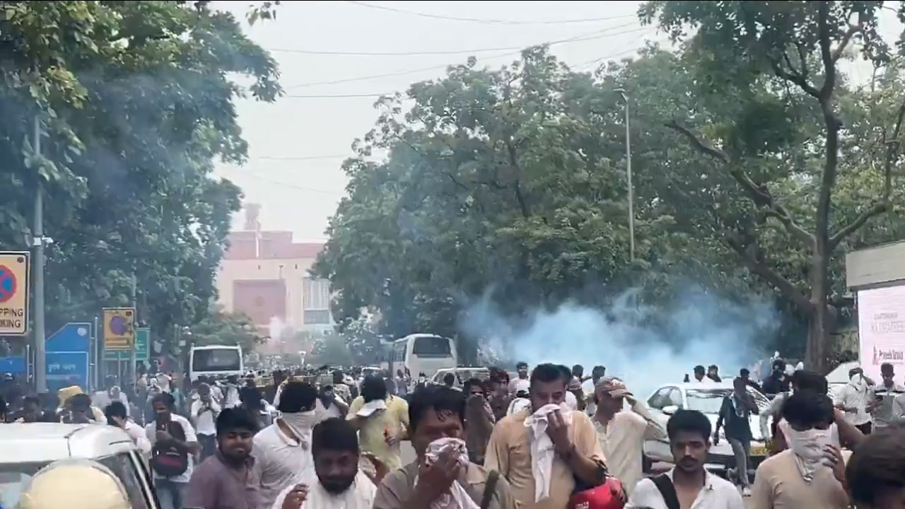 CJP | ఢిల్లీలో హైటెన్షన్‌..సీజేపీ కార్యకర్తలపై లాఠీచార్జ్‌, టియర్‌ గ్యాస్ ప్రయోగం