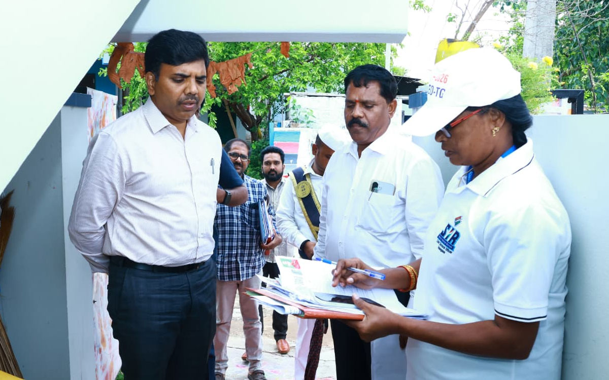 ఎస్.ఐ.ఆర్ ప్రక్రియ పారదర్శకంగా నిర్వహించాలి : కలెక్టర్ చంద్రశేఖర్