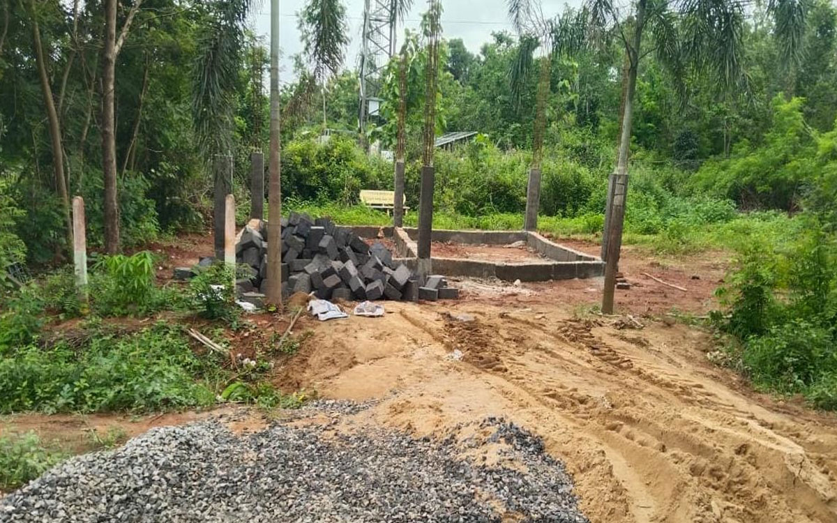 గండుగులపల్లి పల్లె ప్రకృతి వనంలో వీఓ కార్యాల‌య నిర్మాణం