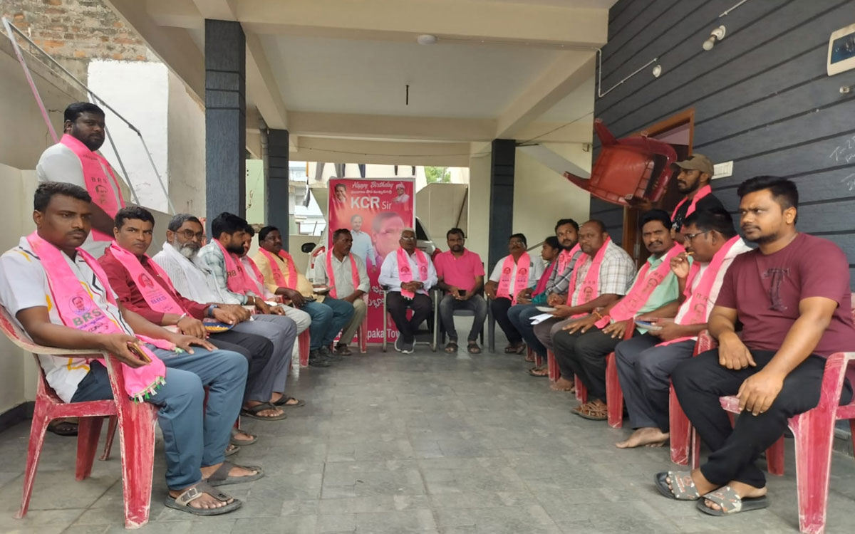బీఆర్ఎస్ సభ్యత్వ నమోదు పూర్తిస్థాయిలో జరిగేలా కృషి చేయాలి : దిండిగాల రాజేంద‌ర్