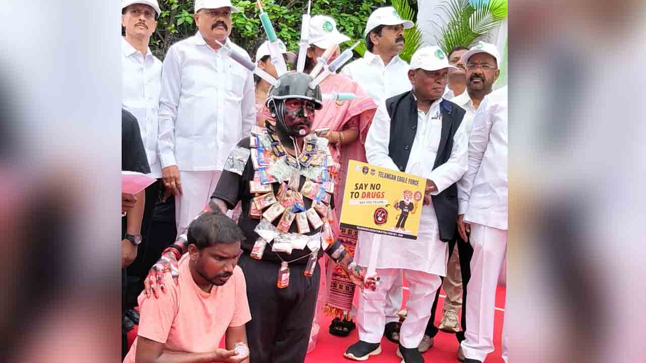 డ్రగ్స్ రహిత తెలంగాణ నిర్మాణం ప్రతి ఒక్కరి బాధ్యత : గవర్నర్ శివ ప్రతాప్ శుక్లా