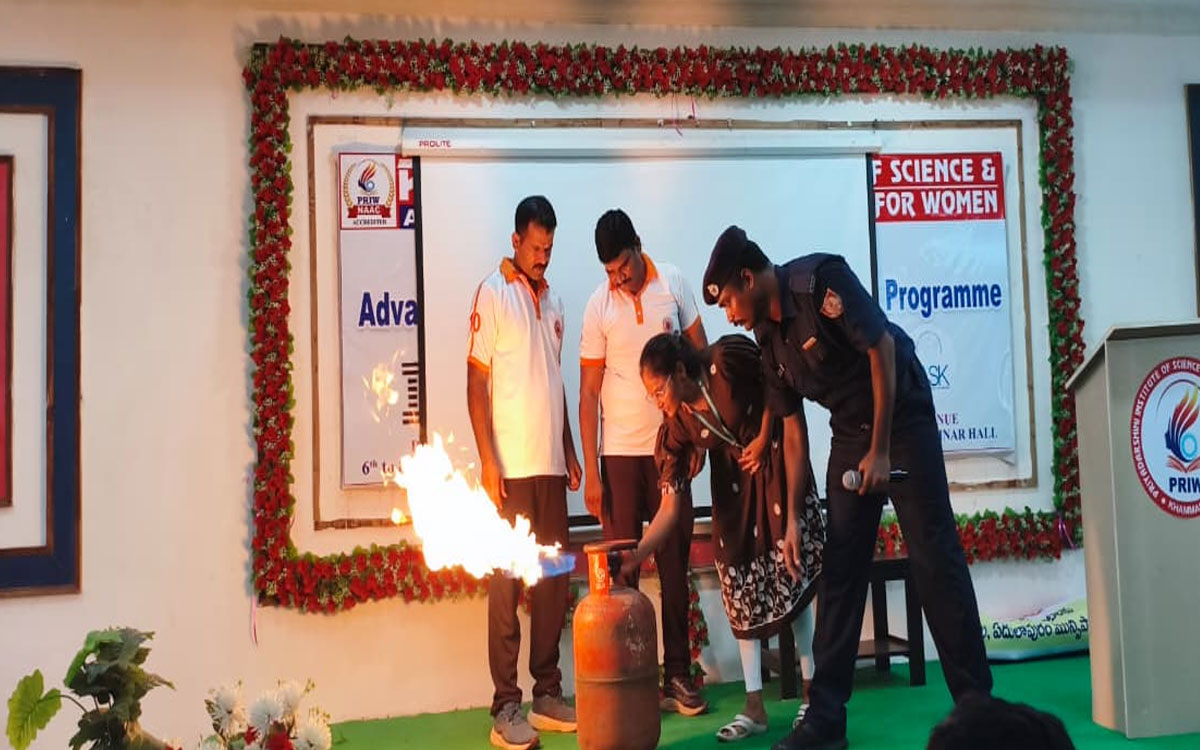 విపత్తుల సమయంలో అప్రమత్తతే ముఖ్యం : ఈఎంసీ కమిషనర్ శ్రీనివాస్ రెడ్డి