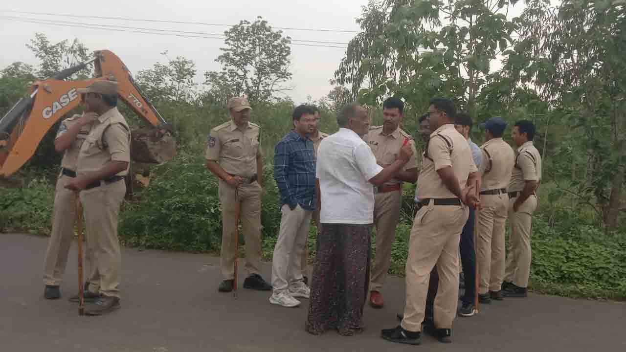 Highway works | కోర్టు తీర్పు తర్వాతనే హైవే పనులు చేపట్టాలని రైతుల డిమాండ్