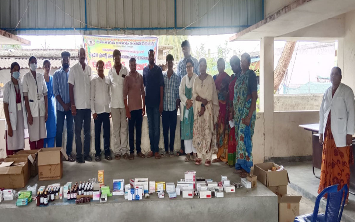 సింగరేణి ఆధ్వర్యంలో గరీబ్‌పేట్‌లో ఉచిత వైద్య శిబిరం