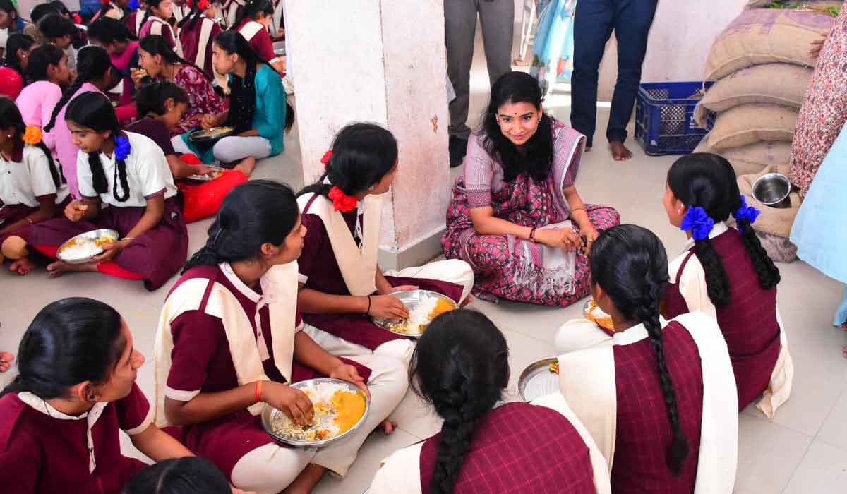 Sircilla | ప్రణాళికతో చదివి ఉన్నత శిఖరాలు అధిరోహించాలి.. రాజన్నసిరిసిల్ల కలెక్టర్‌ గరిమా అగర్వాల్‌