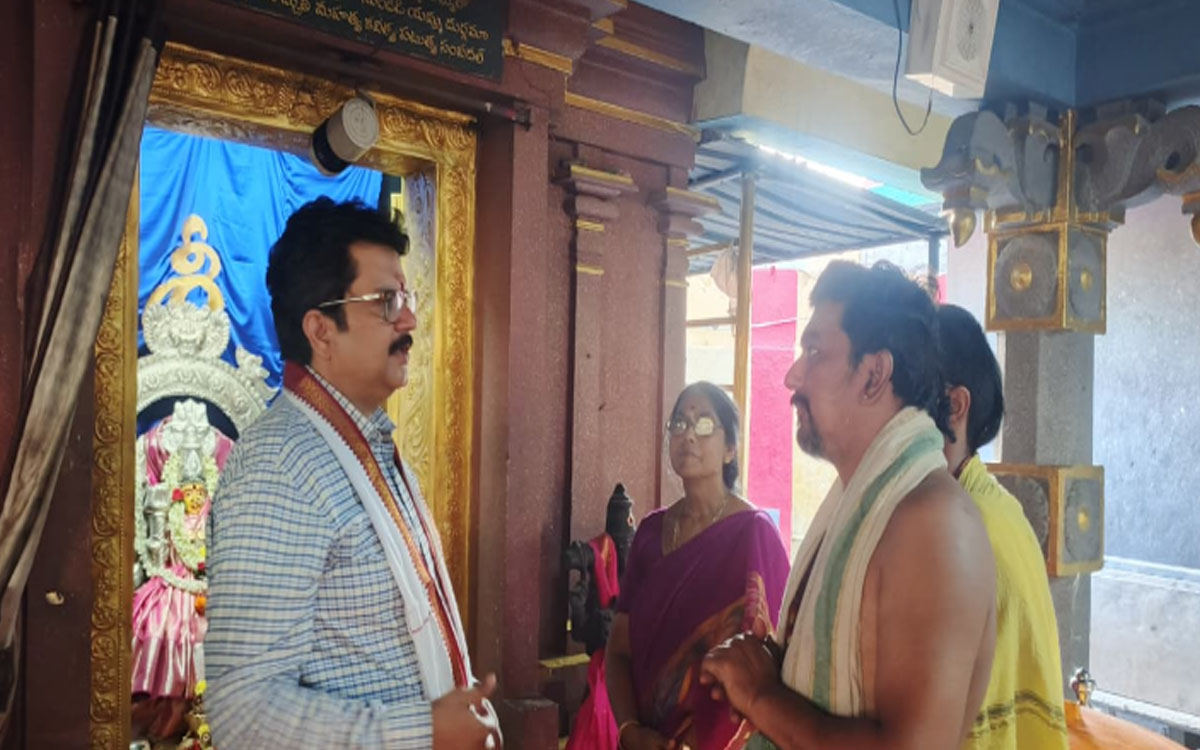భద్రాద్రి ఆలయం పనులు పూర్తి చేస్తాం : ఎండోమెంట్ కమిషనర్ హనుమంతురావు