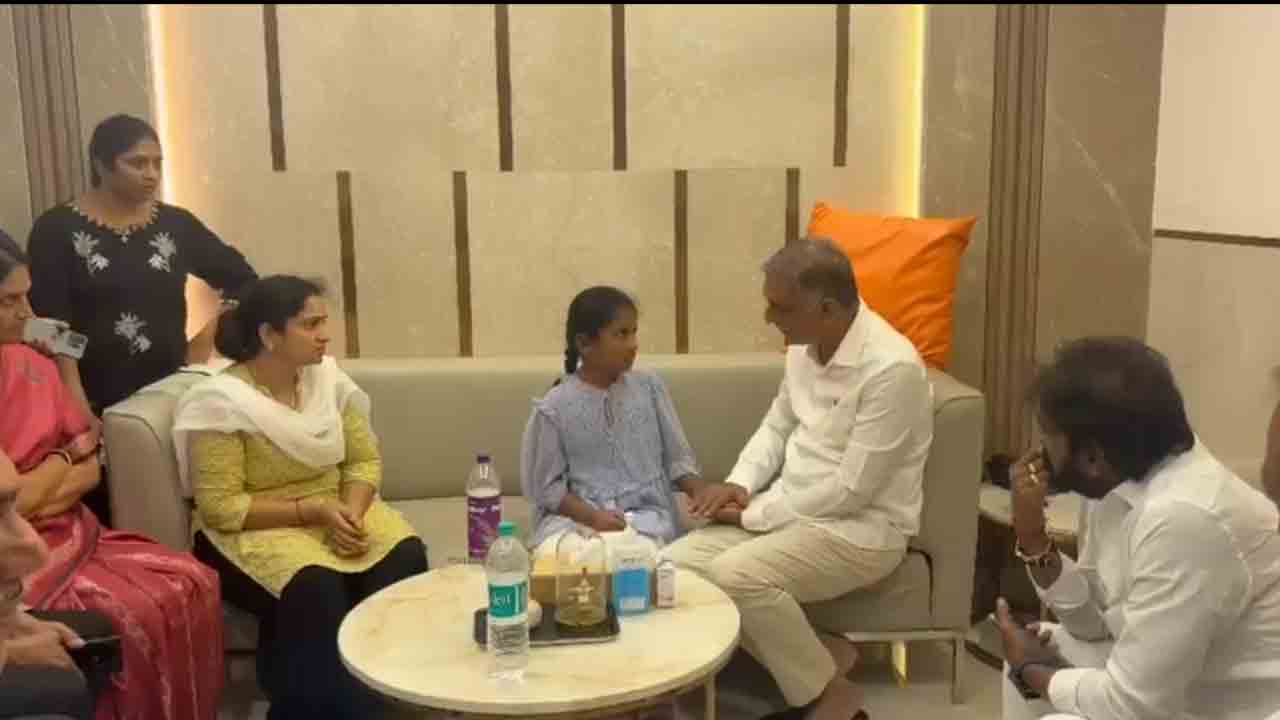 Harish Rao | యశోదా దవాఖానకు చేరుకున్న మాజీ మంత్రి హరీశ్ రావు : వీడియో