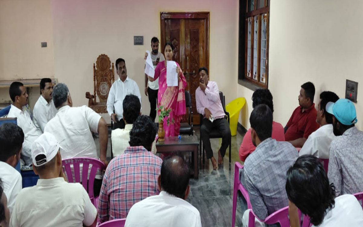 బీఎల్ఏలు సైనికుల్లా పనిచేయాలి : మాజీ ఎమ్మెల్యే హరిప్రియ నాయక్