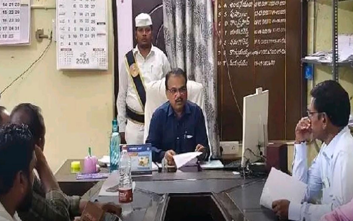 సర్ ప్రక్రియను గడువులోగా పూర్తి చేయాలి : అదనపు కలెక్టర్ హరి సింగ్