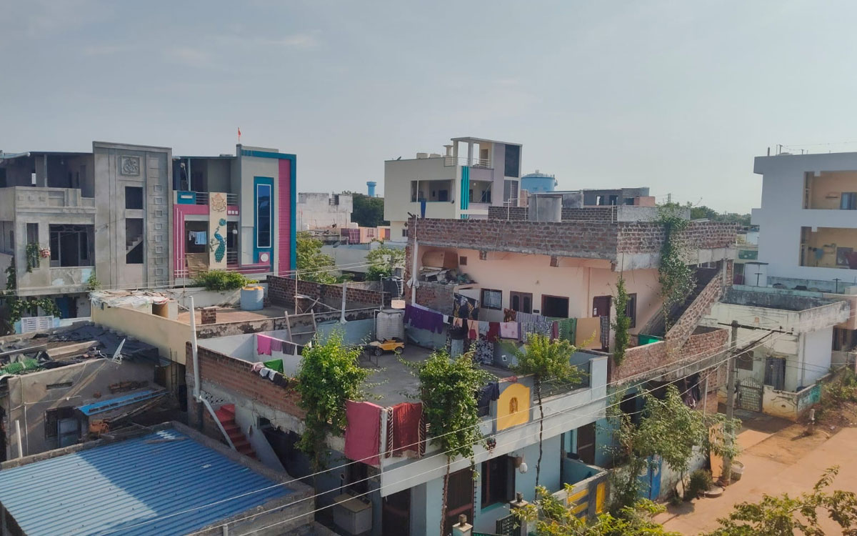 ఏదులాపురంలో స‌ర్కార్ భూములు అన్యాక్రాంతం