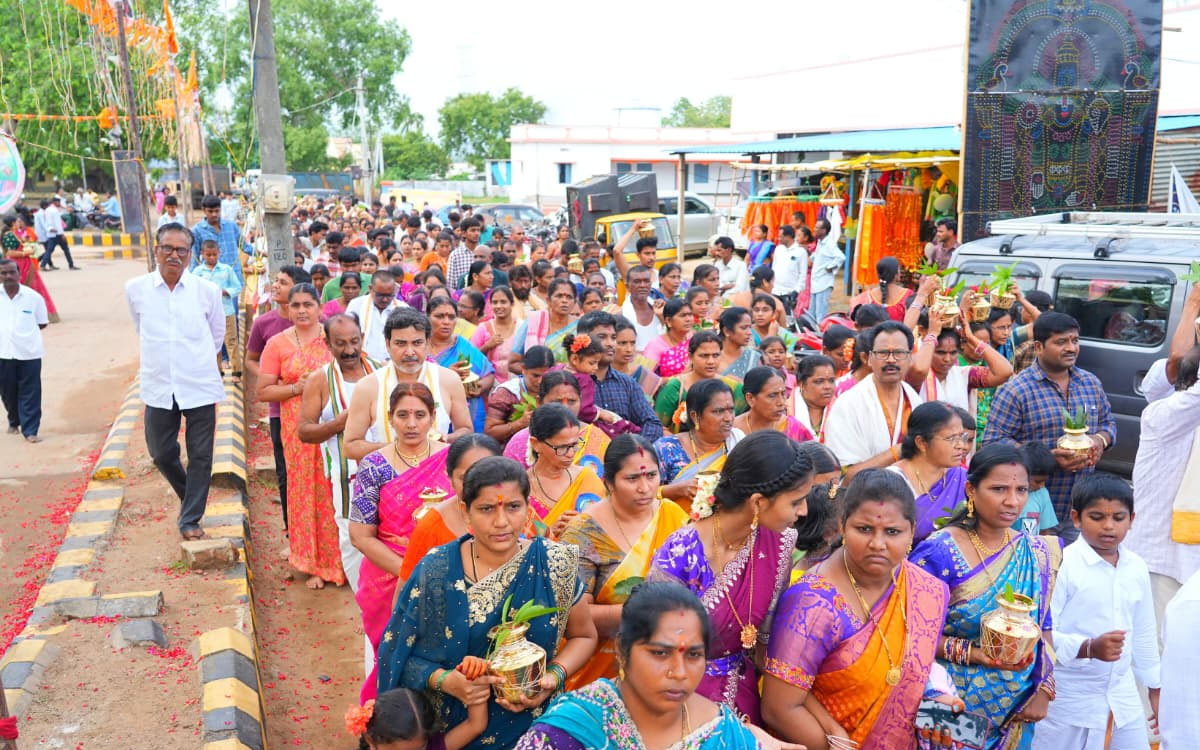 జమలాపురం వేంకటేశ్వరస్వామి దేవస్థానంలో వైభవంగా మహా కుంభాభిషేకం