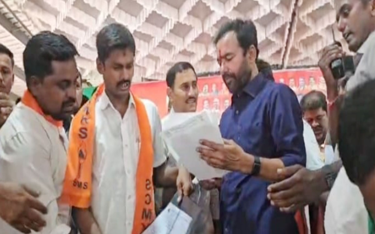 ‘సింగరేణి కాంట్రాక్ట్ కార్మికుల సమస్యలు పరిష్కరించాలి’