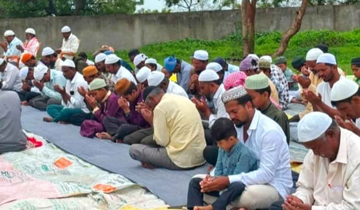 Kotagiri | ఎత్తొండలో వర్షాలు కురవాలని మైనార్టీల ప్రత్యేక ప్రార్థనలు..