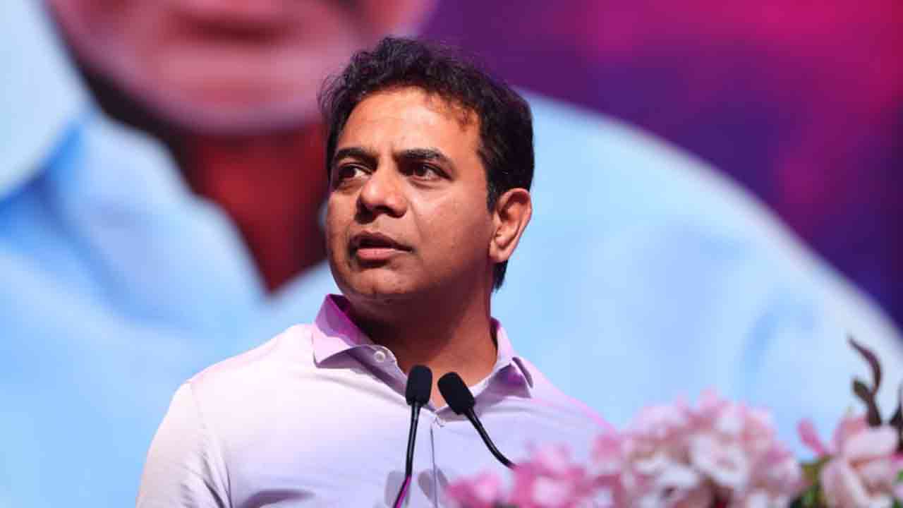 KTR | ఢిల్లీకి బయల్దేరిన కేటీఆర్ బృందం
