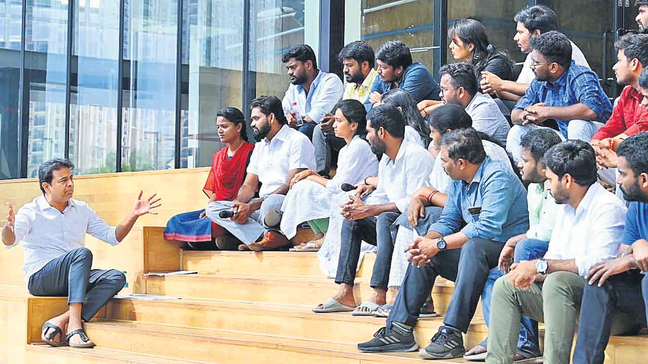 యువత ఆశలకు వెలుగు కేటీఆర్‌