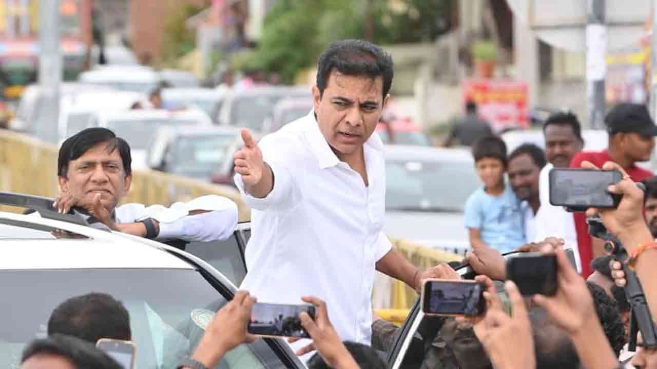 KTR | కన్నెపల్లి పర్యటనలో ఉద్రిక్తత.. పెంబర్తి వద్ద కేటీఆర్‌ను అడ్డుకున్న పోలీసులు