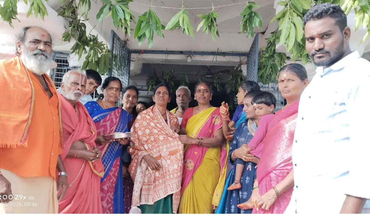 Appointed | వాల్గొండ రామలింగేశ్వర ఆలయ చైర్‌పర్సన్‌గా చిలివేరి లక్ష్మీ రమేష్