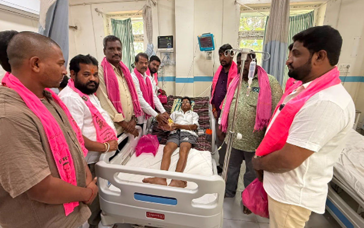లక్ష్మీదేవిపల్లిలో కేటీఆర్ జ‌న్మ‌దిన వేడుక‌లు