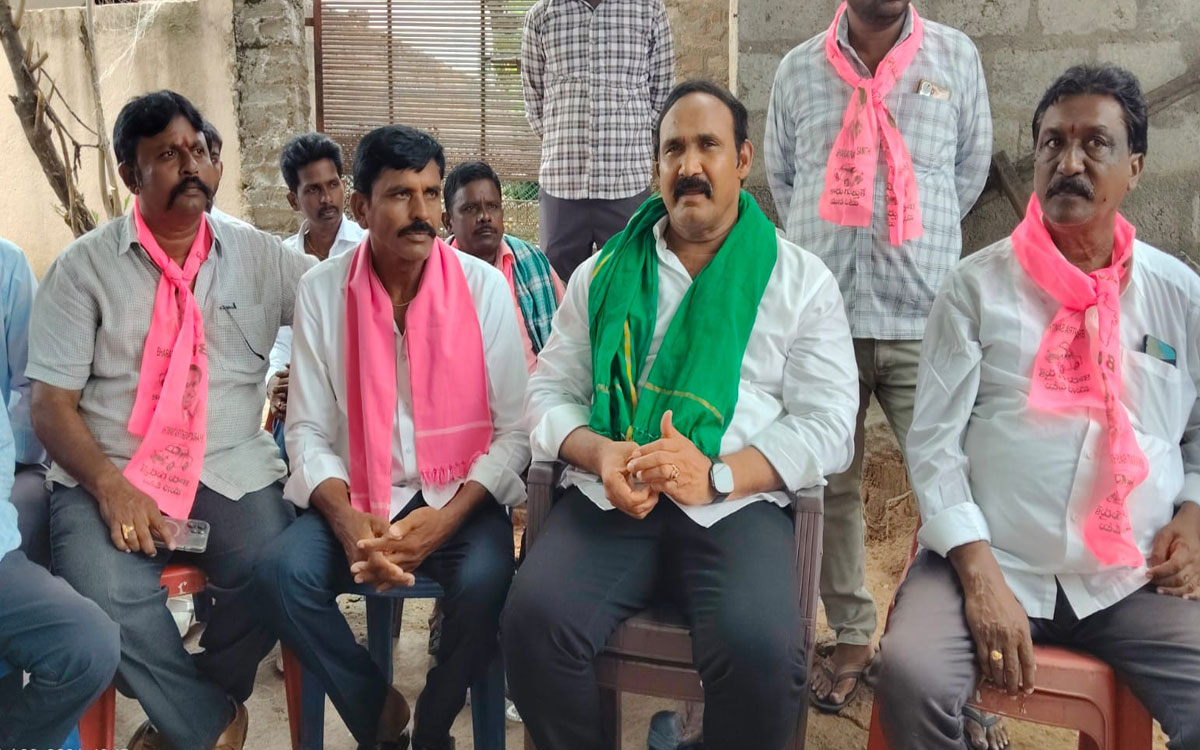 సాగర్ నీటితో చెరువులు నింపాలి : మాజీ ఎమ్మెల్యే బొల్లం మల్లయ్య యాదవ్