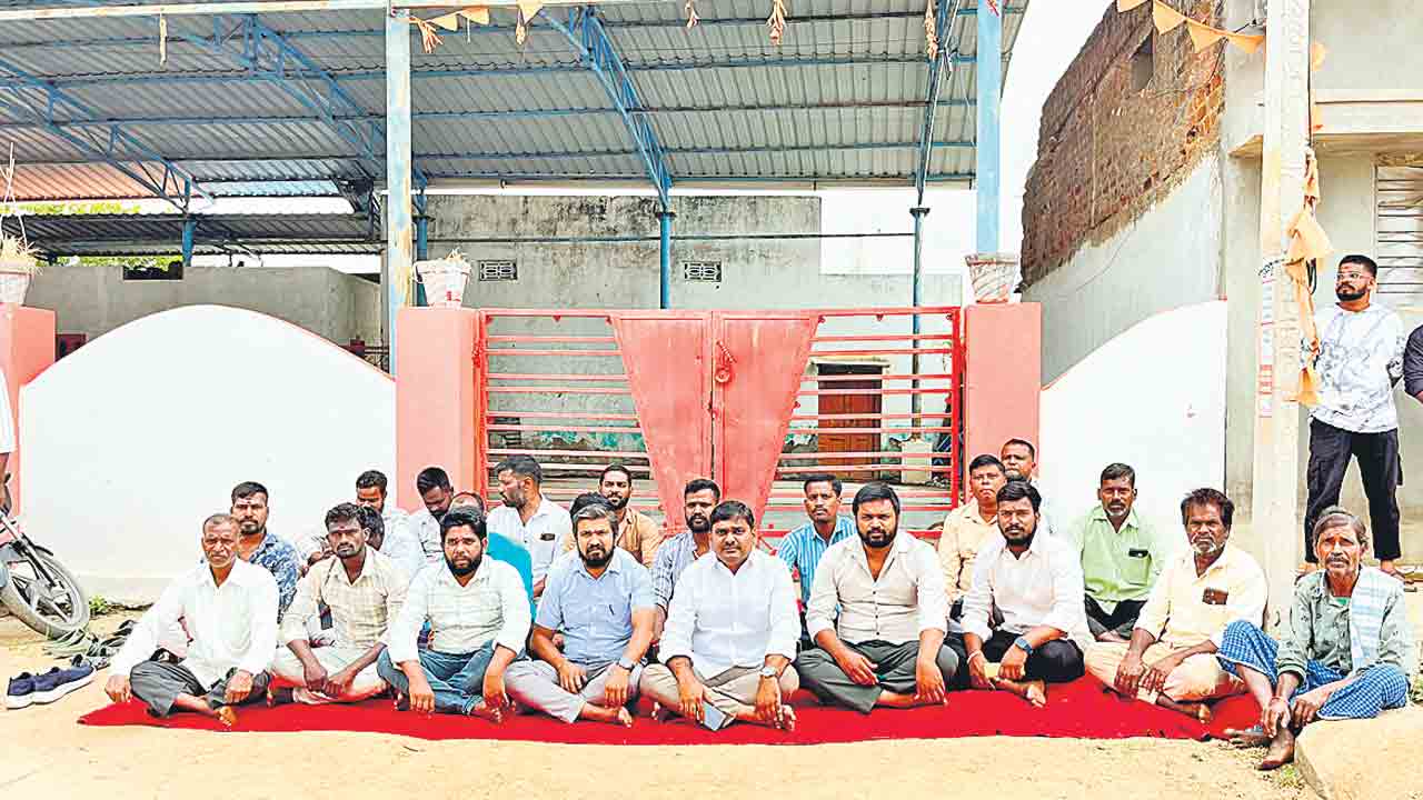వైద్య శిబిరంపై వివాదం