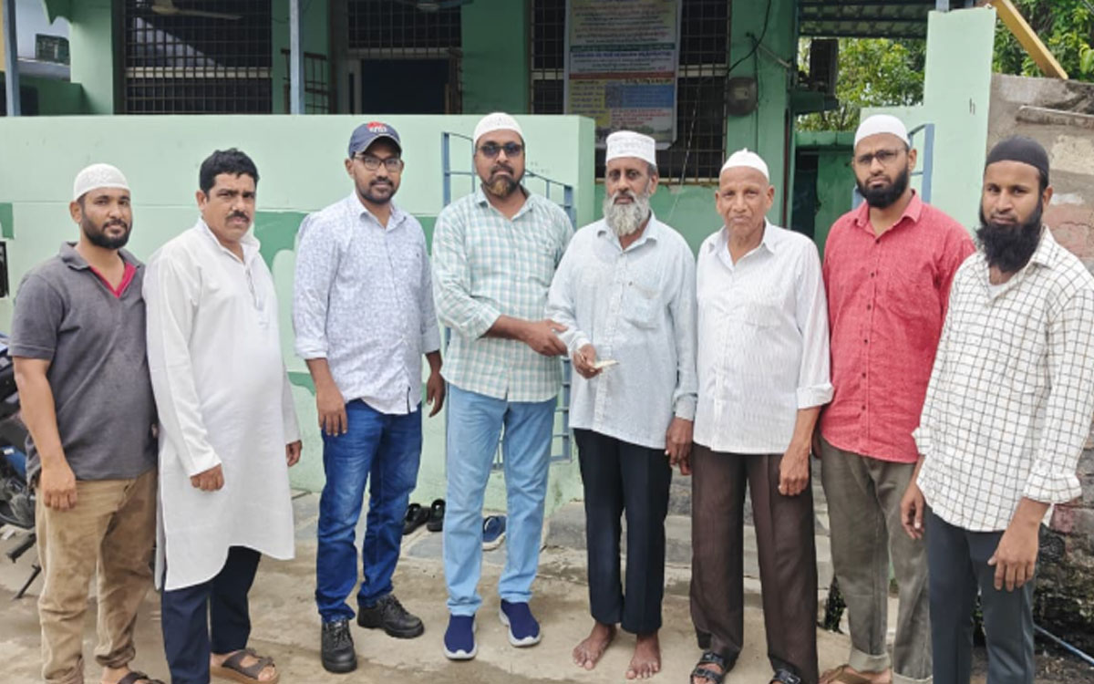 బాధితులకు ‘మేవా’ ఆర్థిక సాయం