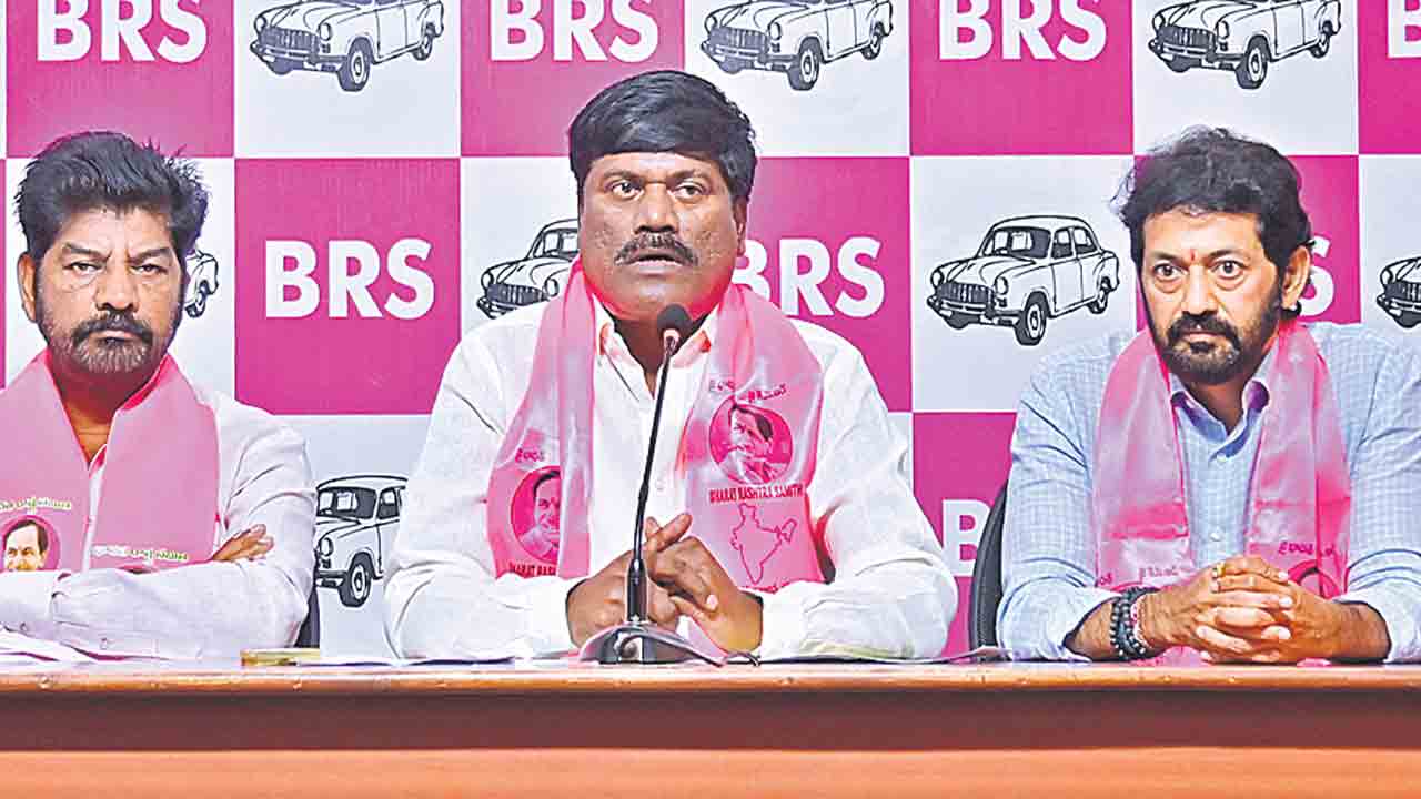 పొంగులేటి పక్కా కమీషన్‌రెడ్డి