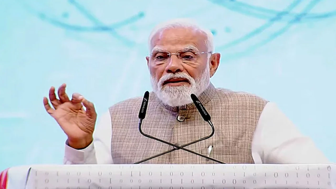 PM Modi: పిల్ల‌ల‌ను రెచ్చ‌గొట్ట‌వ‌ద్దు.. వారికి స‌రైన మార్గాన్ని చూపండి: ప్ర‌ధాని మోదీ
