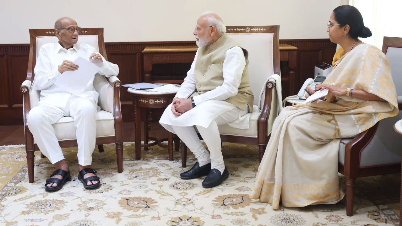 PM Modi: ప్ర‌ధాని మోదీని క‌లిసిన శ‌ర‌ద్ ప‌వార్‌, సుప్రియా సూలే