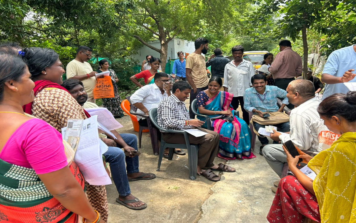 ‘వ‌ల‌స గ్రామాల ఓటర్లు ఎవరు ఆందోళన చెందొద్దు’