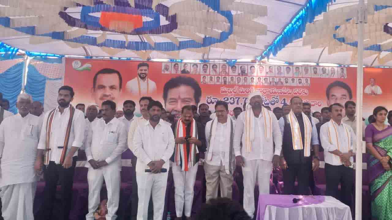 రోడ్డు నిర్మాణ పనులను ప్రారంభించిన మంత్రి కోమటిరెడ్డి వెంకటరెడ్డి
