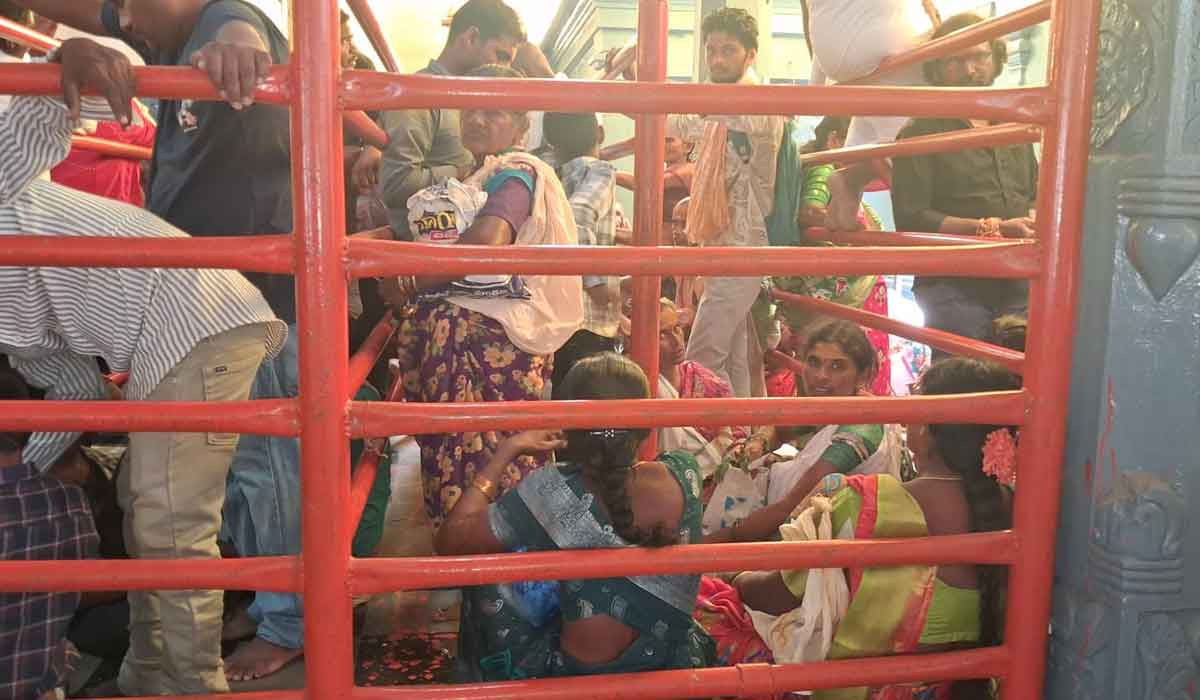 Odela Mallanna Pedda Patnam | ఓదెలలో ప్రారంభమైన మల్లన్న పెద్ద పట్నం బ్రహ్మోత్సవాలు.. ఏర్పాట్లలో నిర్వాహకులు విఫలం