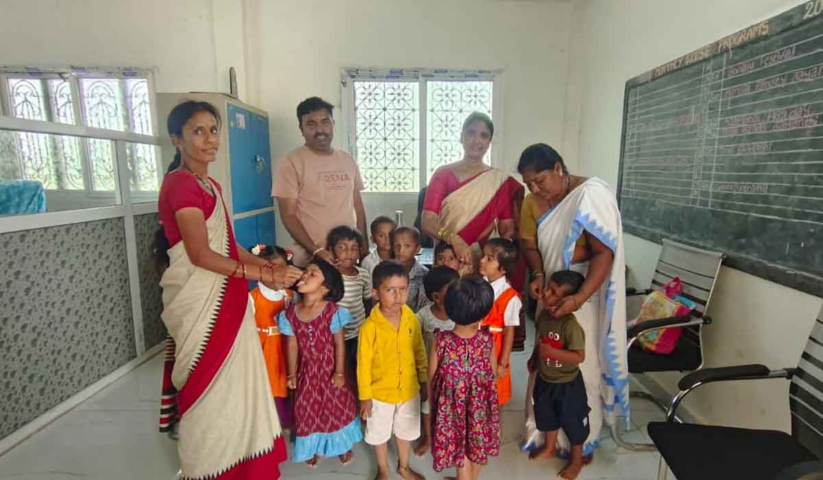 Pitlam | పిట్లం పాఠశాలల్లో నులిపురుగుల మాత్రల పంపిణీ