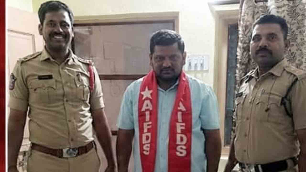 విద్యార్థి సంఘాల నాయకుల అక్రమ అరెస్టులను ఖండిస్తున్నాం : గడ్డం నాగార్జున