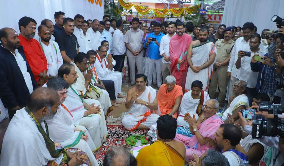 Vemulawada |వేములవాడ భీమేశ్వర స్వామి ఆలయంలో వైభవంగా వరుణయాగం ప్రారంభం
