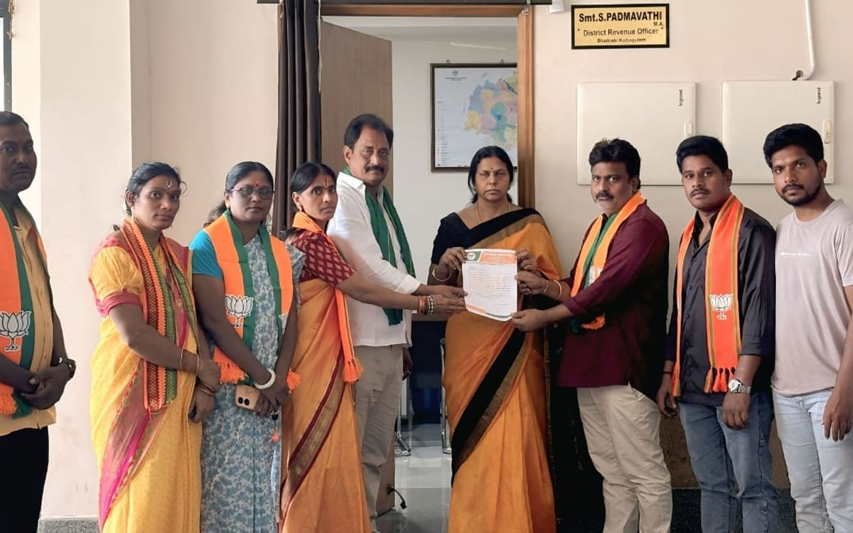 ‘ప్రధానమంత్రి ఫసల్ బీమా యోజన’ను తక్షణమే అమలు చేయాలి
