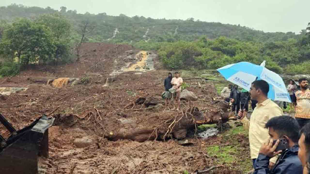 Pune | పుణెలో ఇంటిపై విరిగిపడిన కొండ చరియలు.. ఒకరి మృతి, ఇద్దరు గల్లంతు